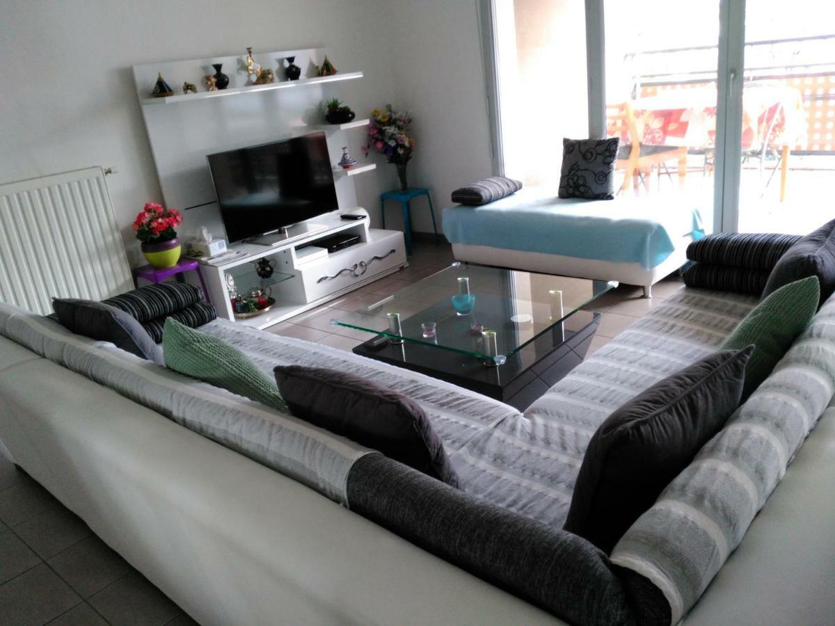Appartement F3 Avec Parking Privee Saint-Priest  Exterior photo