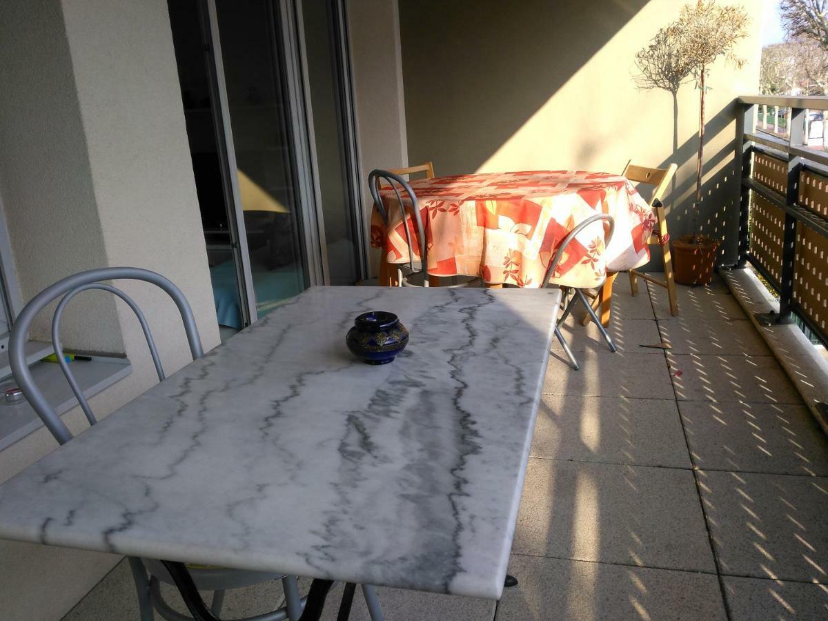 Appartement F3 Avec Parking Privee Saint-Priest  Exterior photo