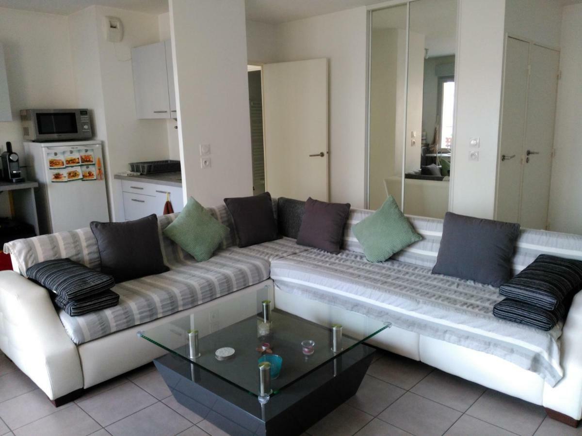 Appartement F3 Avec Parking Privee Saint-Priest  Exterior photo